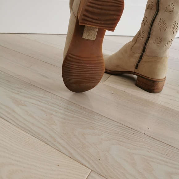 Timberland suede knee high boots. Like new - Picture 14 of 16